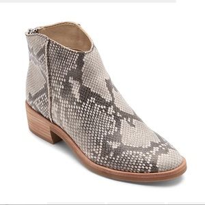 DOLCE VITA Snakeskin ankle boots size 9.5 M